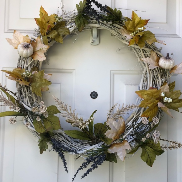 Beautiful Fall 🍂 wreaths! - Picture 2 of 2